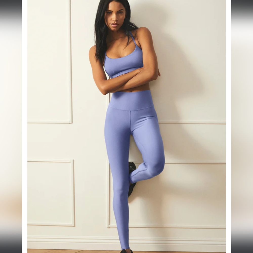 Aló High-Waist Airlift Legging in Violet Skies